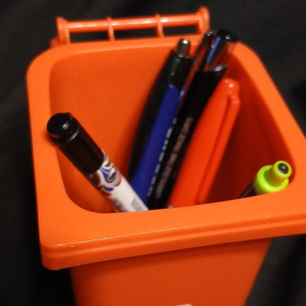 Trash Can Mini Red Recycling Bin Desk Organizer
